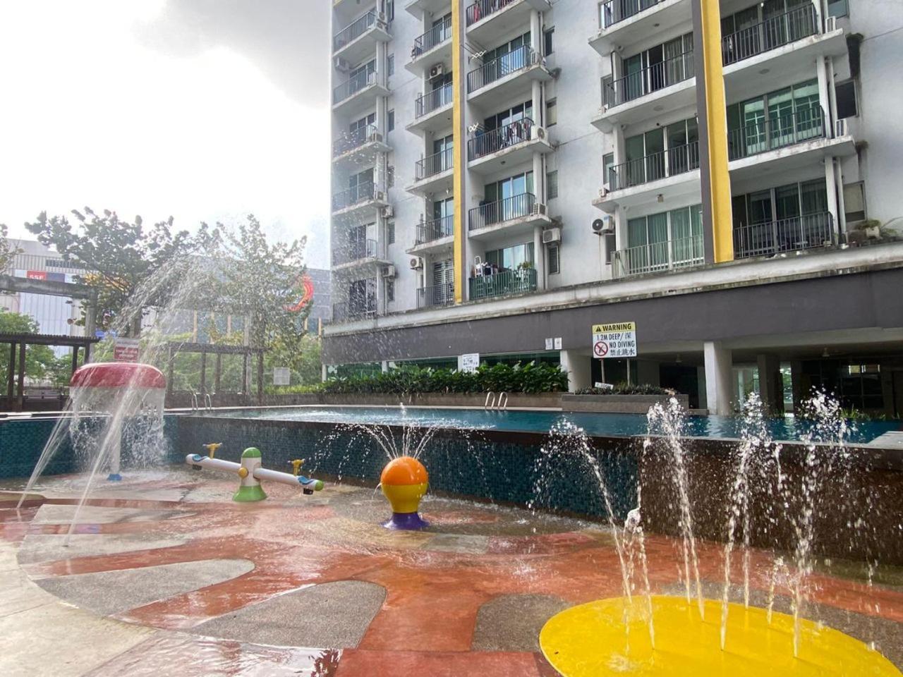 Vesta Homes, Greenfield Regency , Paradigm Mall, Sutera Mall, Poolview *