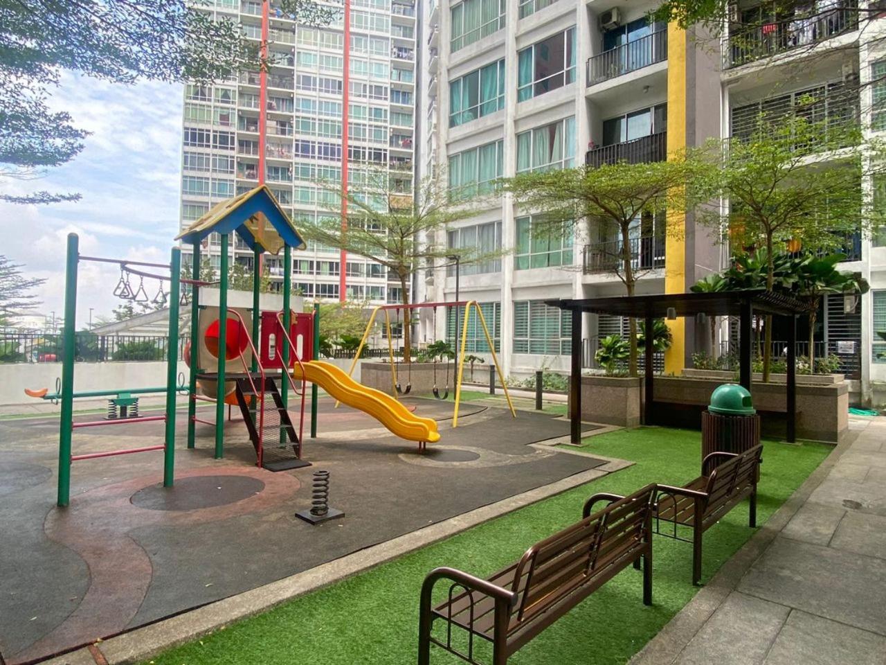 Vesta Homes, Greenfield Regency , Paradigm Mall, Sutera Mall, Poolview * Johor Bahru