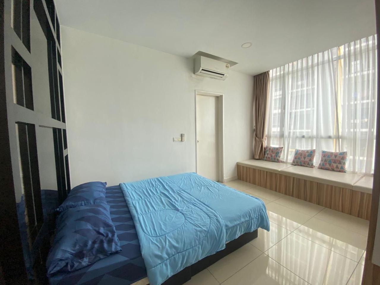 Vesta Homes, Greenfield Regency , Paradigm Mall, Sutera Mall, Poolview Apartment *